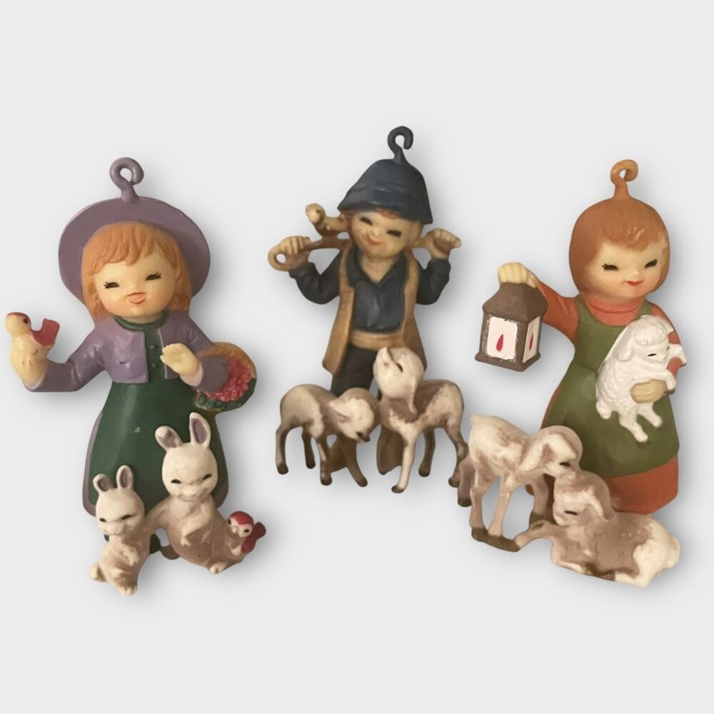 Christmas Around The World Little Shepherd Ornament Set Boy Girl Lamb Bunny VTG